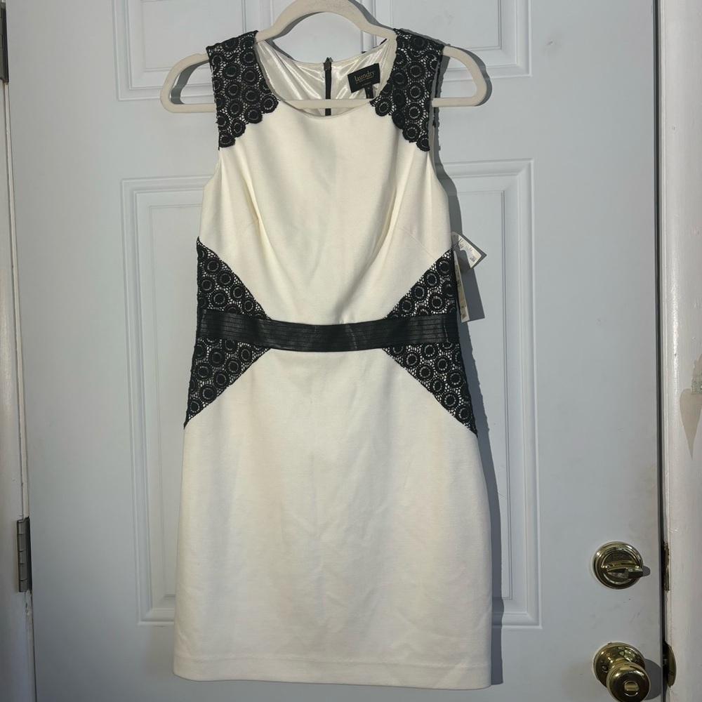 ❤️2/$15 or 3/$21❤️ NWT Laundry by Shelli Segal Ivory/Black Lace Dress, Size 6